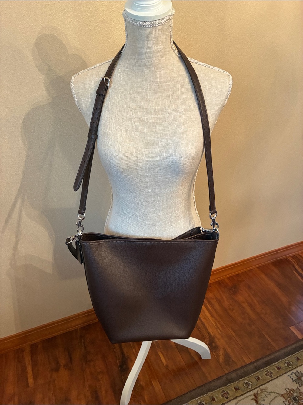 Coach Maple Pebbled Leather Large City Bucket Crossbody/Shoulder Bag - Picture 2 of 13